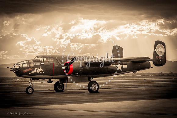 B-25 @KFNL