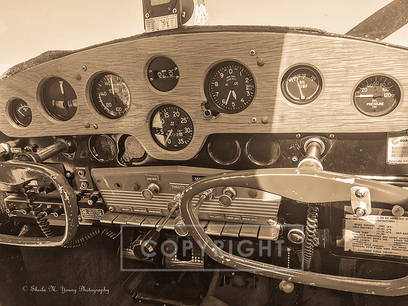Vintage Cessna 140 Cockpit